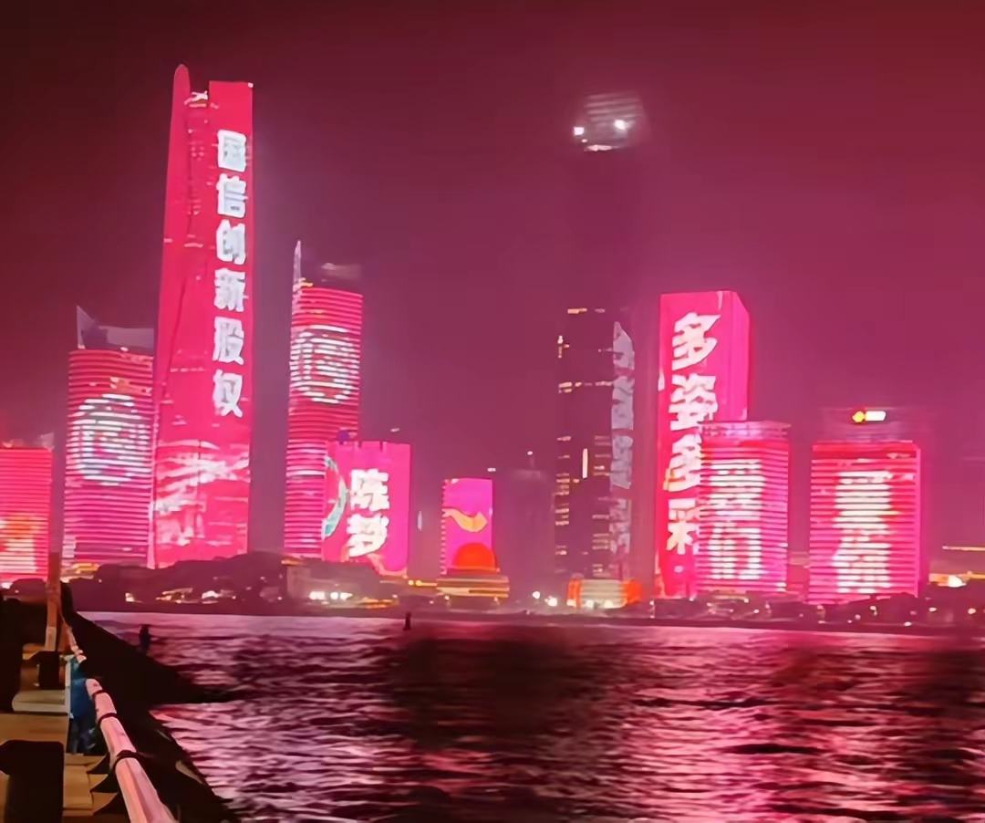 西亚豪门独占鳌头，壮观赛事反响热烈 